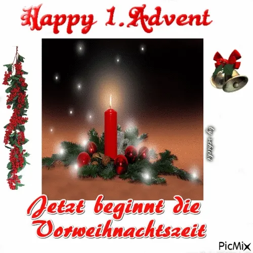 Een rode kaars met kerstversiering voor de eerste advent.