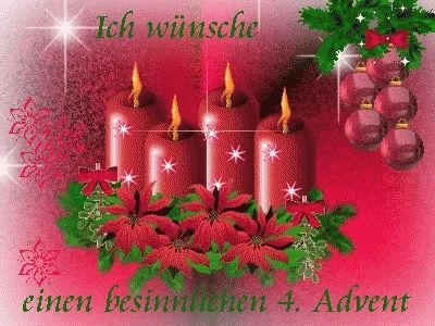 Kaarsen en kerstdecoraties met de tekst "Fijne vierde advent".
