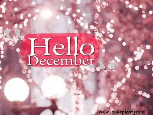 ᐅ afbeelding december - December plaatjes Tekst met de woorden "Hello December" en een achtergrond met lichtjes.