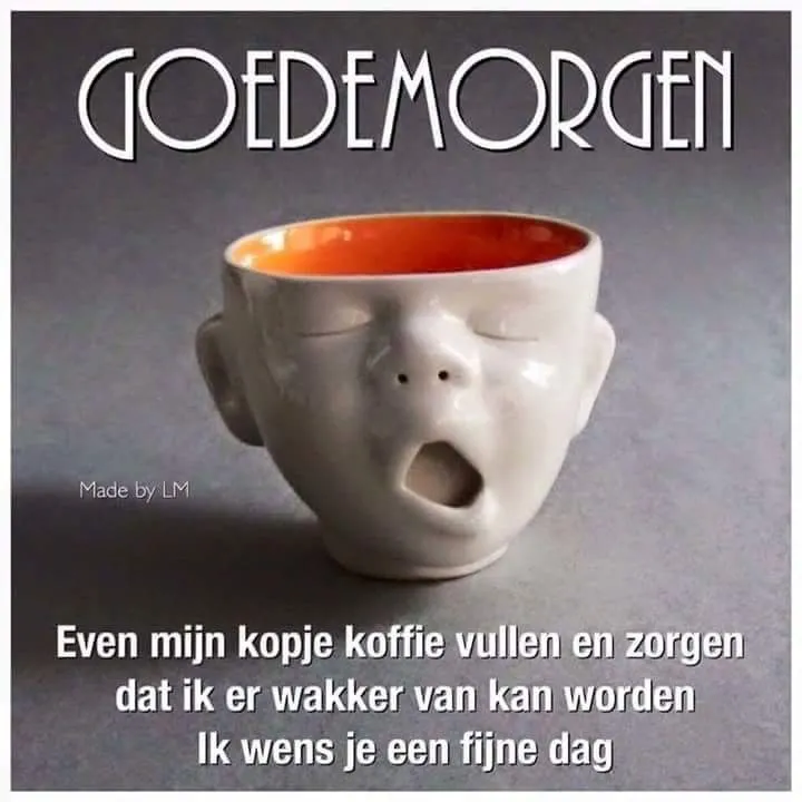 Een koffiemok met een gezicht dat gaapt, met de tekst "Goede morgen".