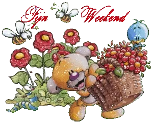 Een schattige beer met een mand bloemen in een kleurrijke tuin. Tekst: "Fijn Weekend".