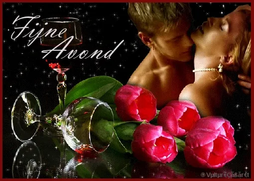 ᐅ fijne avond gif - Fijne avond plaatjes Romantische sfeer met rozen, een wijnglas en een stel dat zich kust.