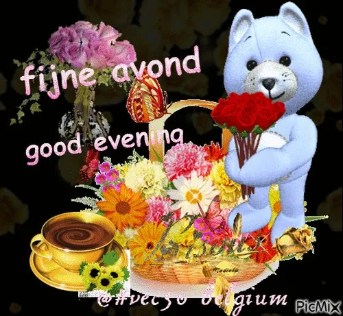 Een schattige teddybeer met bloemen en een kopje koffie, met de tekst "fijne avond".