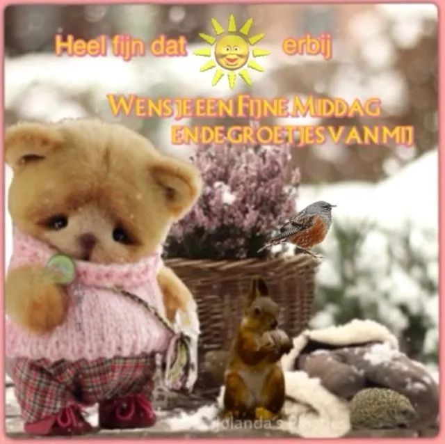 Beertje in trui met bloemen en vogel, knaagdier naast een mand. Groet voor een fijne middag.