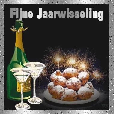 Champagne en oliebollen op tafel, met feestelijke vuurwerk achtergrond.