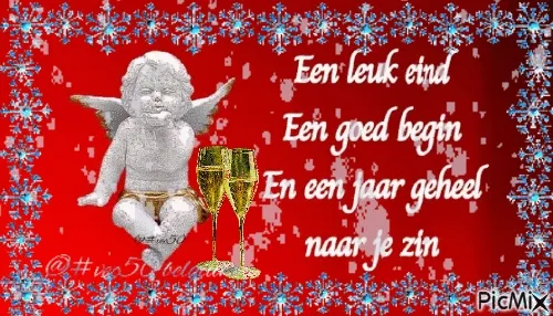 Kerstachtige achtergrond met engel en champagneglazen, tekst over nieuwjaarswensen.