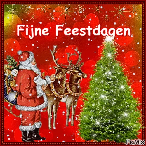 Kerstman met rendieren voor een versierde kerstboom en kerstgroeten.