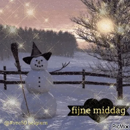 ᐅ fijne middag gif - Goedemiddag plaatjes Sneeuwpop met een hoed in een winterlandschap bij zonsondergang.
