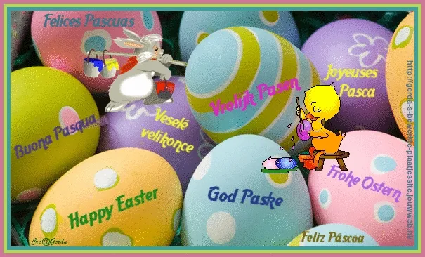 Kleurige paaseieren met felicitaties in verschillende talen en een schilderend kuikentje.