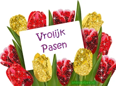 Een bloemdecoratie met kleurrijke tulpen en een bordje met "Vrolijk Pasen".