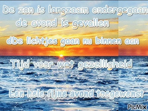 Zonsondergang boven de zee met sfeervolle tekst over een fijne avond.