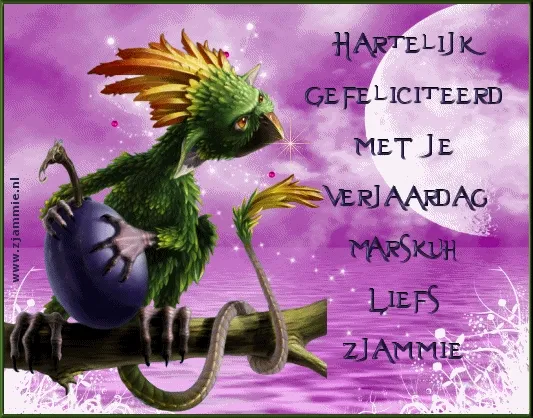 Groene fantasiedier met een ei, gefeliciteerd met je verjaardag.