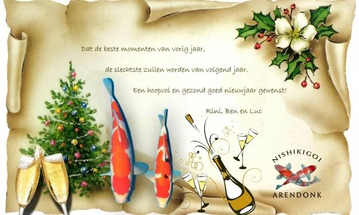 Feestelijke kaart met kerstboom, vissen, champagne en nieuwjaarswensen.