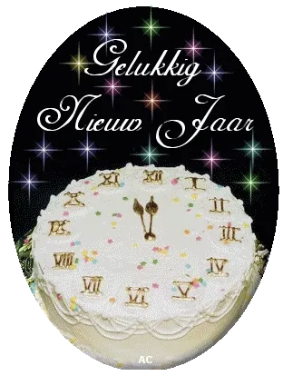 Een feestelijke taart met 'Gelukkig Nieuw Jaar' en een klok met middernachtstippen.