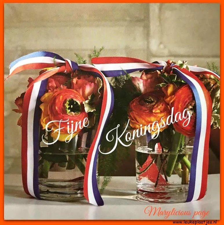 Twee bloemen met linten, gefeliciteerd met Koningsdag.