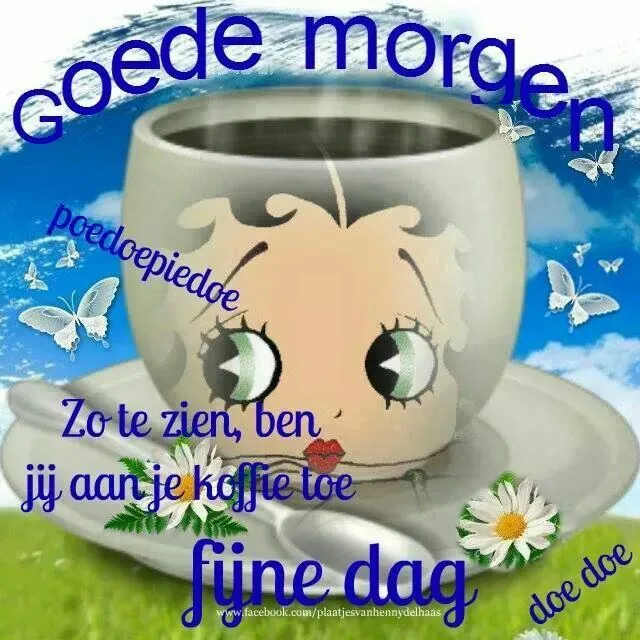 ᐅ grappige goedemorgen - Goedemorgen plaatjes Witte mok met een gezicht, omgeven door bloemen en vlinders, met ochtendgroeten.