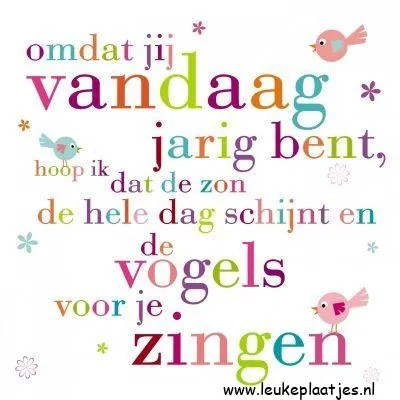 Kleurige woorden voor een verjaardag met vogels en zonneschijn.