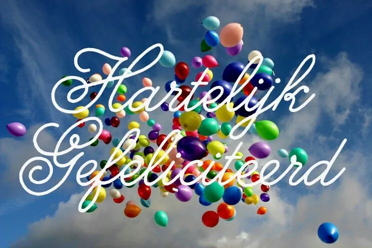 ᐅ hartelijk gefeliciteerd man - Verjaardag plaatjes Kleurige ballonnen op de achtergrond met de tekst "Hartelijk Gefeliciteerd".