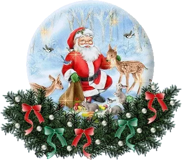 Kerstman met dieren in sneeuwlandschap, omringd door kerstdecoraties.