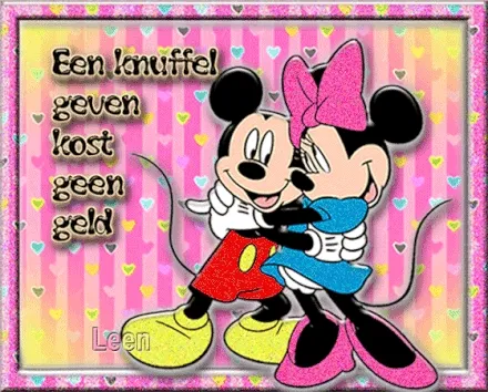 Mickey en Minnie Mouse omarmen elkaar met liefdevolle tekst op de achtergrond.