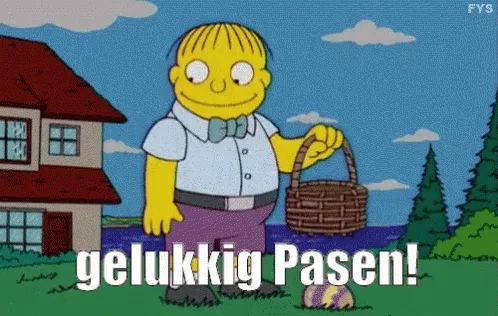 Een vrolijke jongen met een mand, omgeven door een groene omgeving, wenst 'gelukkig Pasen'.