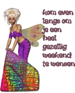 Een fee met vleugels staat bij een kleurrijke muur en wenst een fijn weekend.