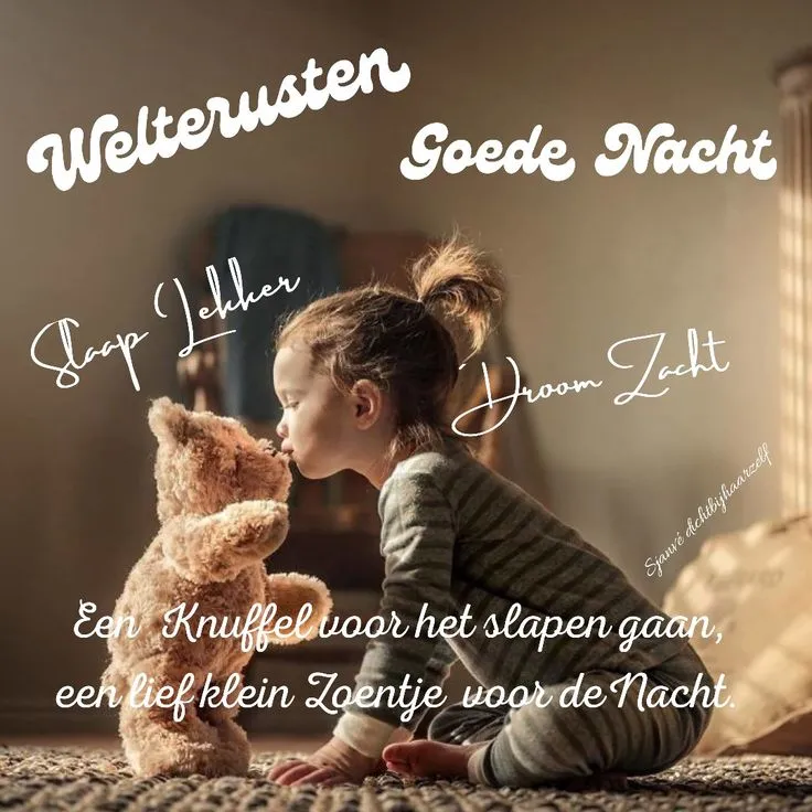 Kind kust een teddybeer met zachte tekst over slaap en liefde.