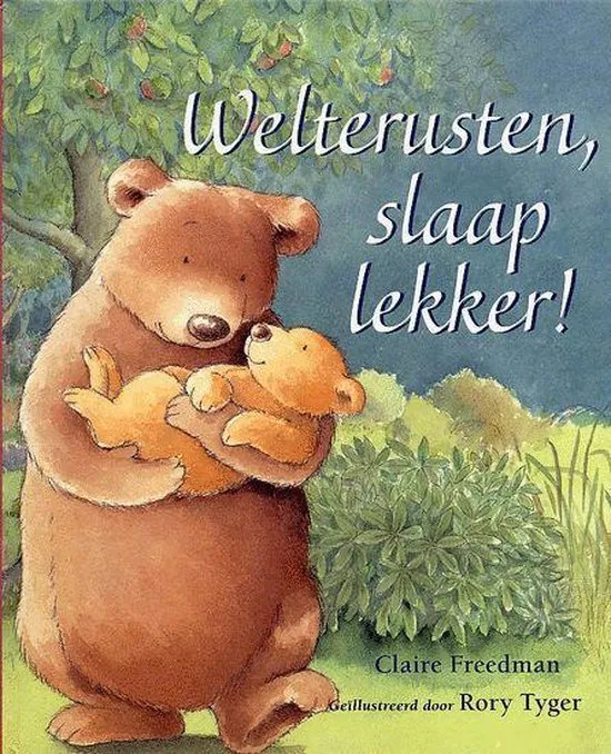 ᐅ welterusten slaap lekker - Welterusten plaatjes Een grote beer houdt een kleintje vast in een groene omgeving.