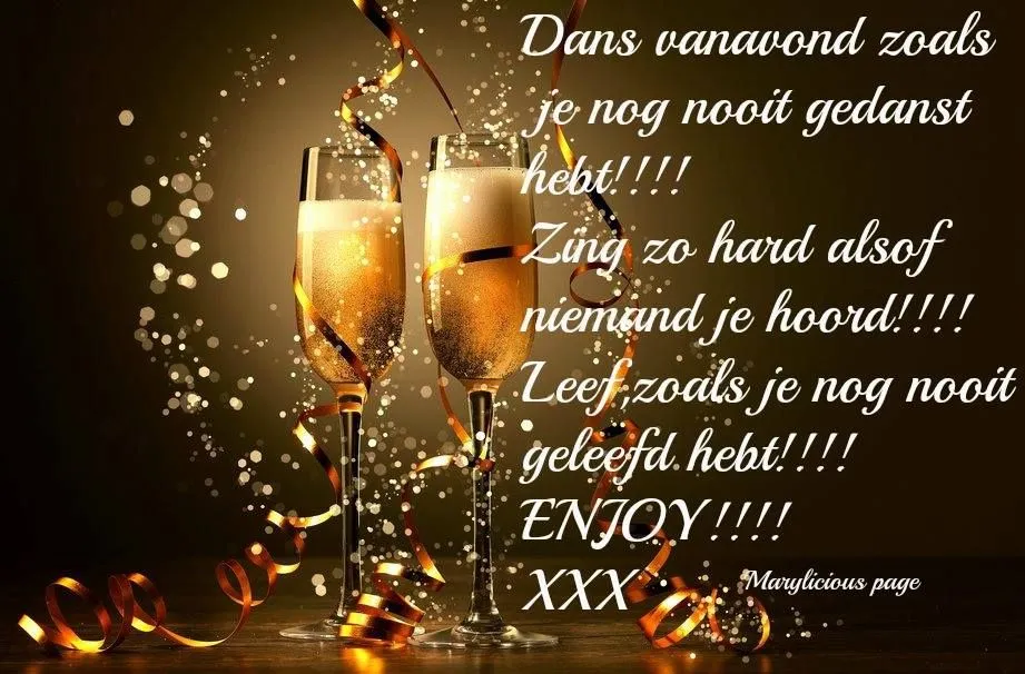 Twee glazen champagne met feestelijke tekst, uitnodigend om te dansen en te genieten.